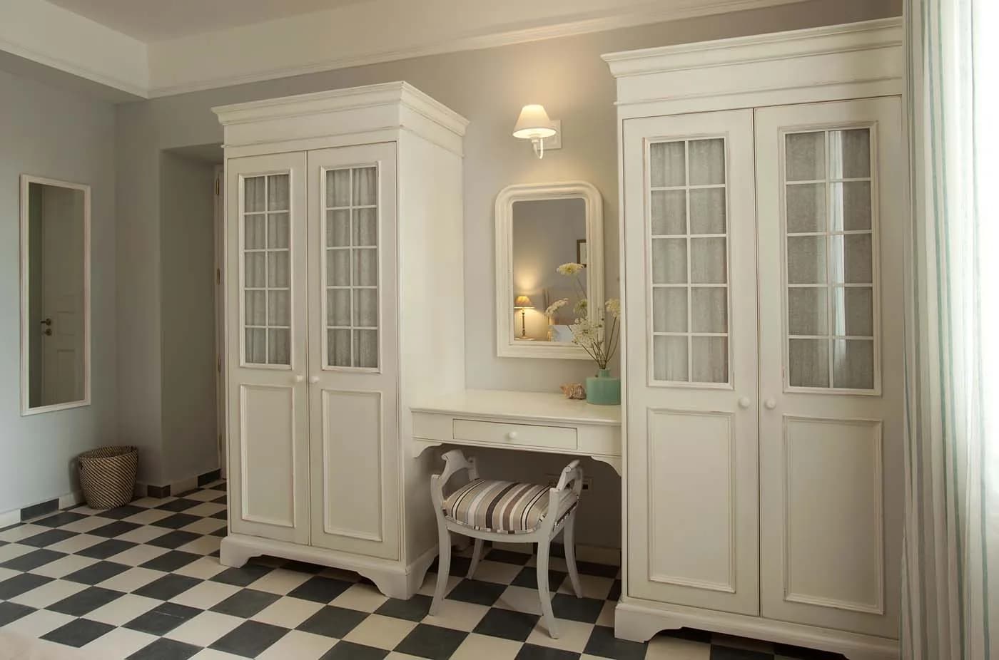 Villa grounds with auxiliary buildings